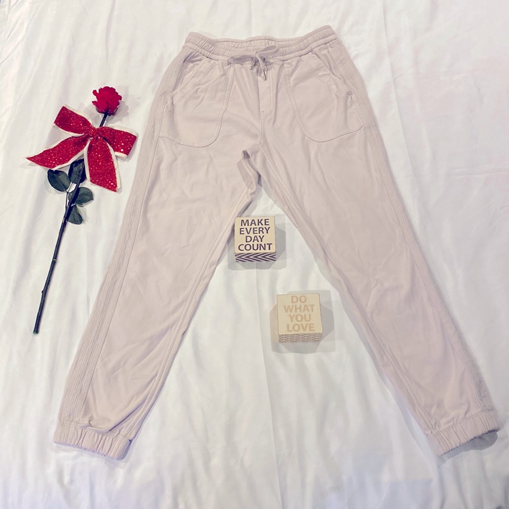 Athleta Farallon Joggers women’s size 4